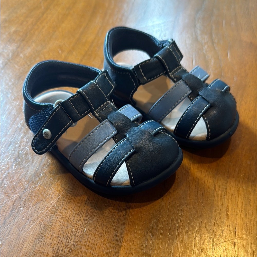 UGG Blue Sandals with Adjustable Straps and Cushioned Footbed